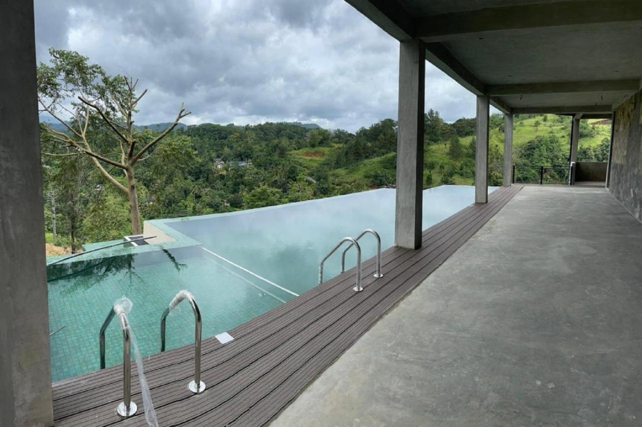 Riverbank Resort Gampola Bagian luar foto