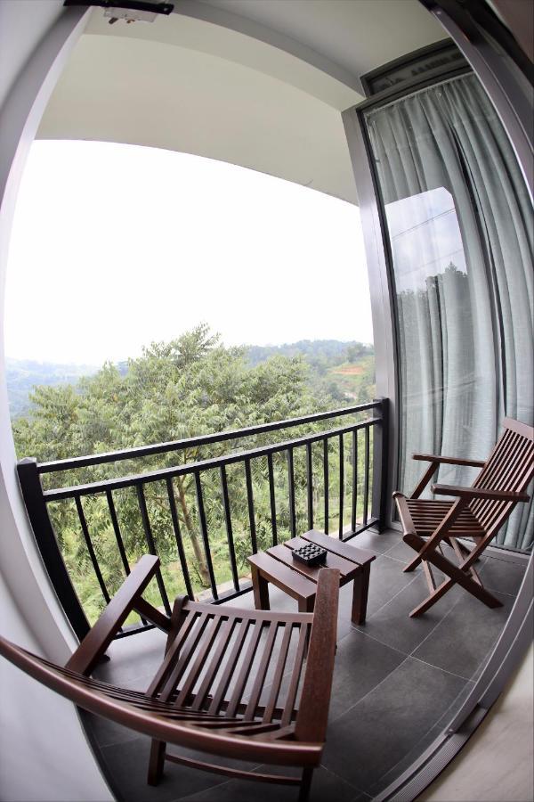 Riverbank Resort Gampola Bagian luar foto