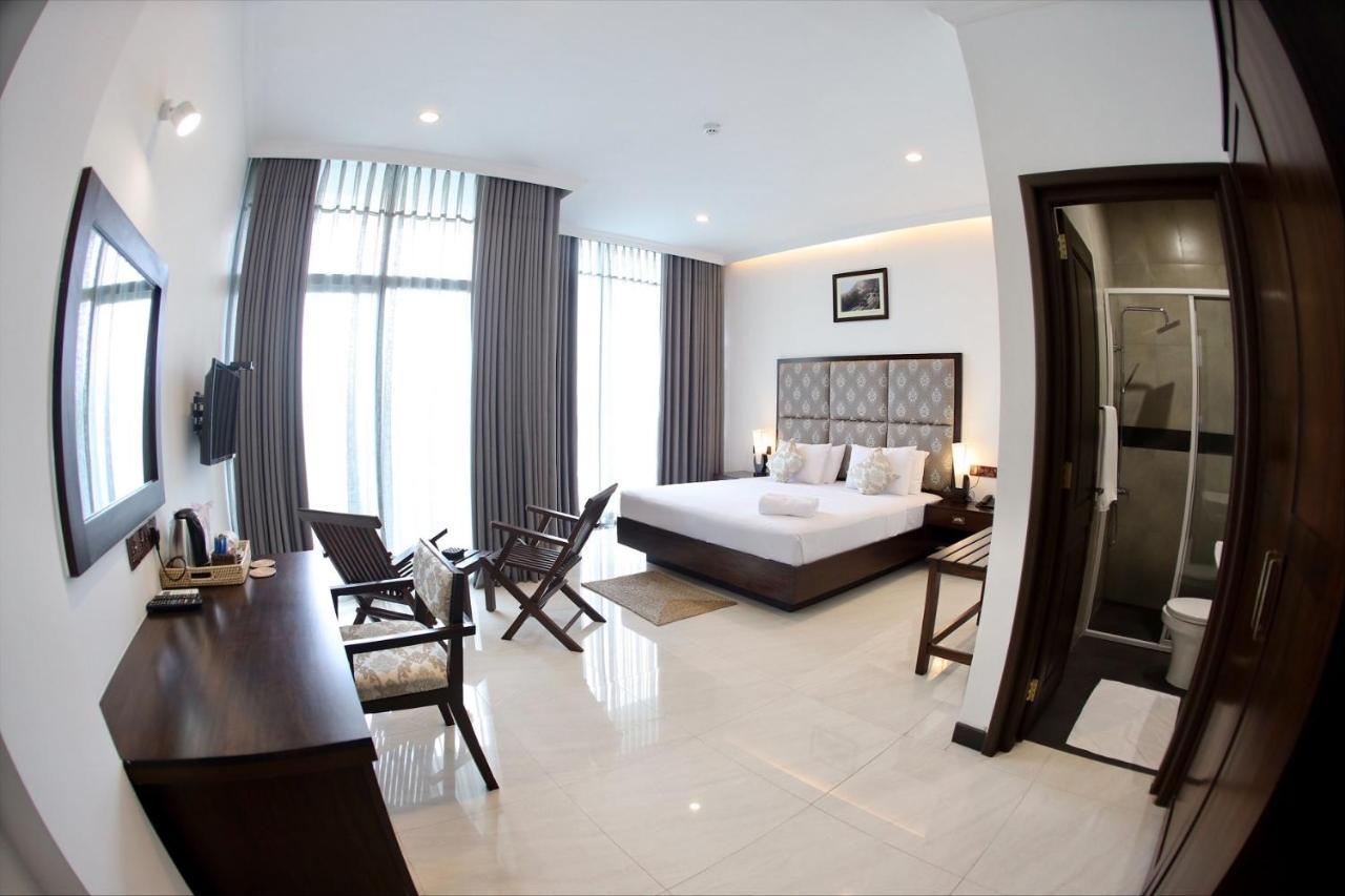 Riverbank Resort Gampola Bagian luar foto