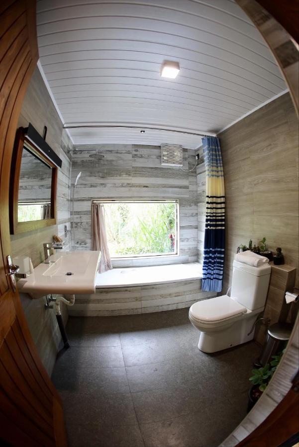 Riverbank Resort Gampola Bagian luar foto