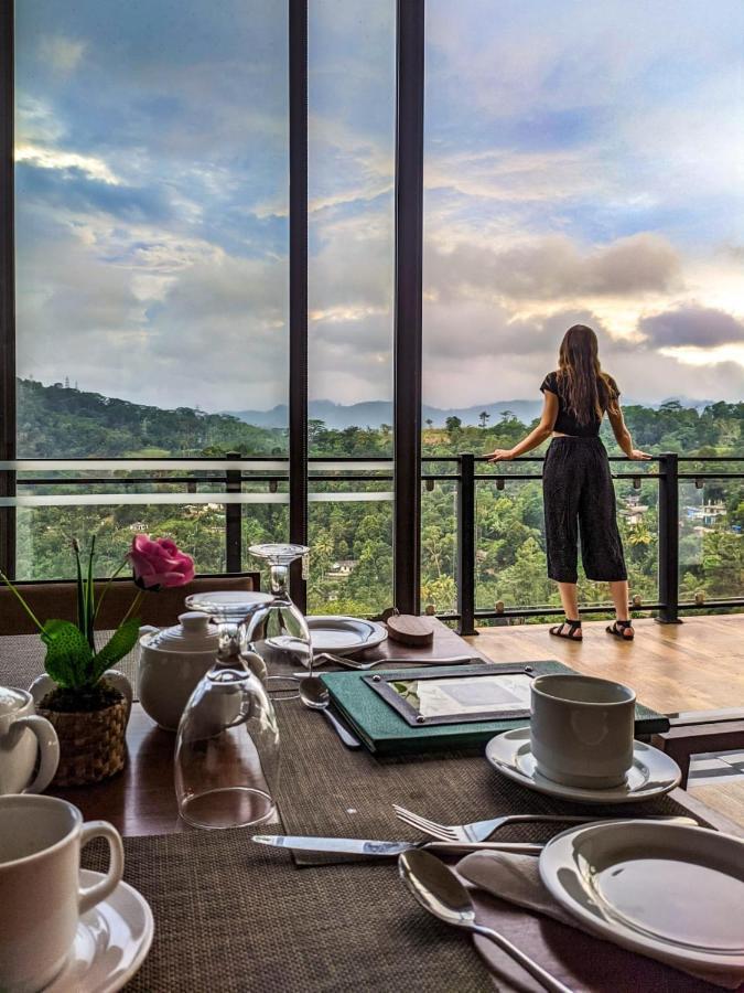 Riverbank Resort Gampola Bagian luar foto