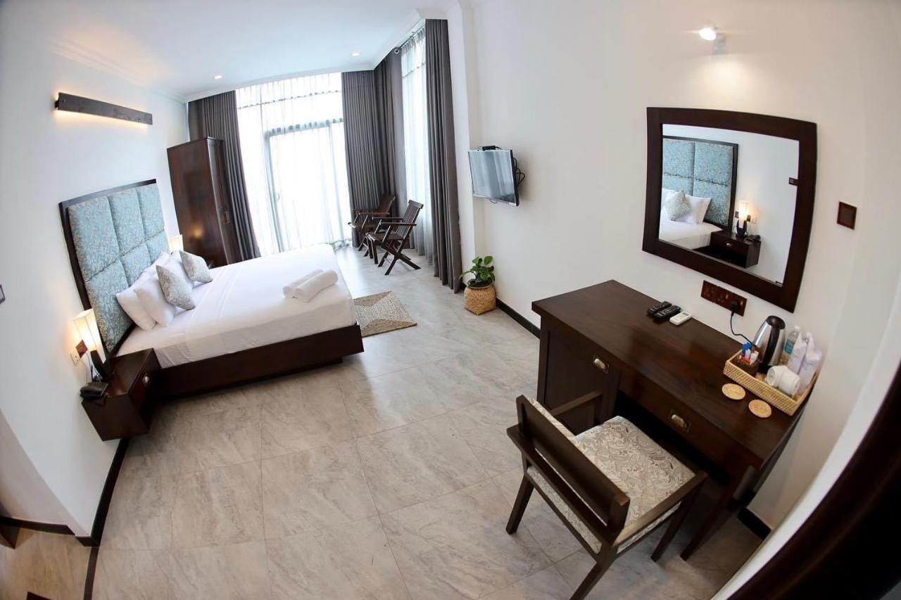 Riverbank Resort Gampola Bagian luar foto