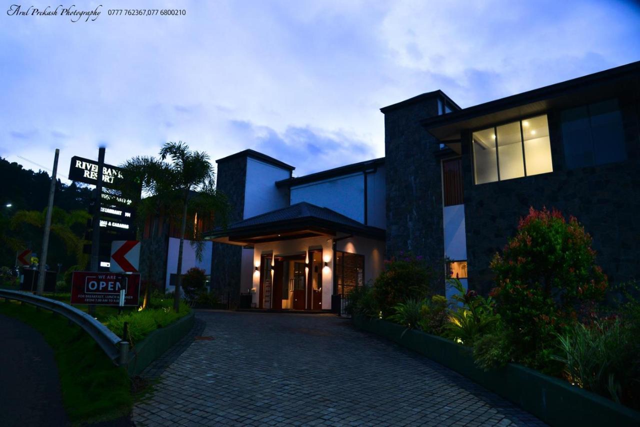 Riverbank Resort Gampola Bagian luar foto