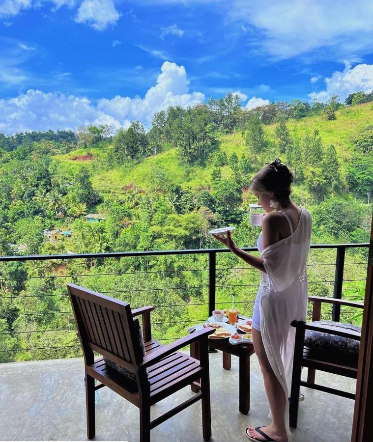 Riverbank Resort Gampola Bagian luar foto
