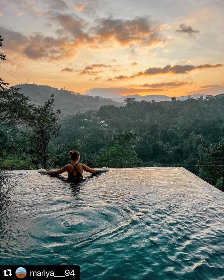 Riverbank Resort Gampola Bagian luar foto